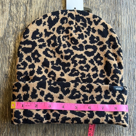Vans Women’s Breakin Curf beanie-tan and black cheetah print. NWT - Picture 9 of 11